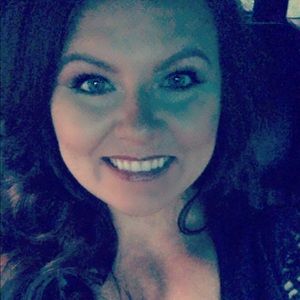 Meet your Posher, Virginia